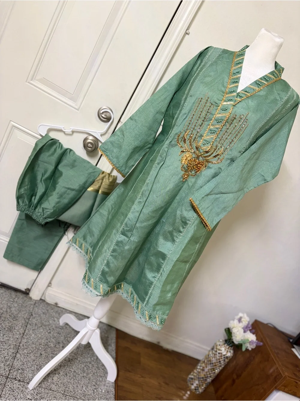 Pakistani Embroidered Seafoam Green Kurta Set